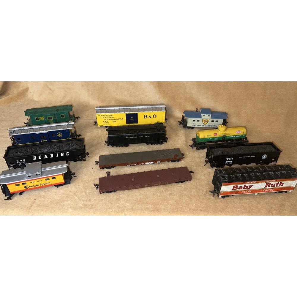 12 Train Cars HO Scale Reading, B&O W.P. Chessie or Flat Baby Ruth DuPont Etc